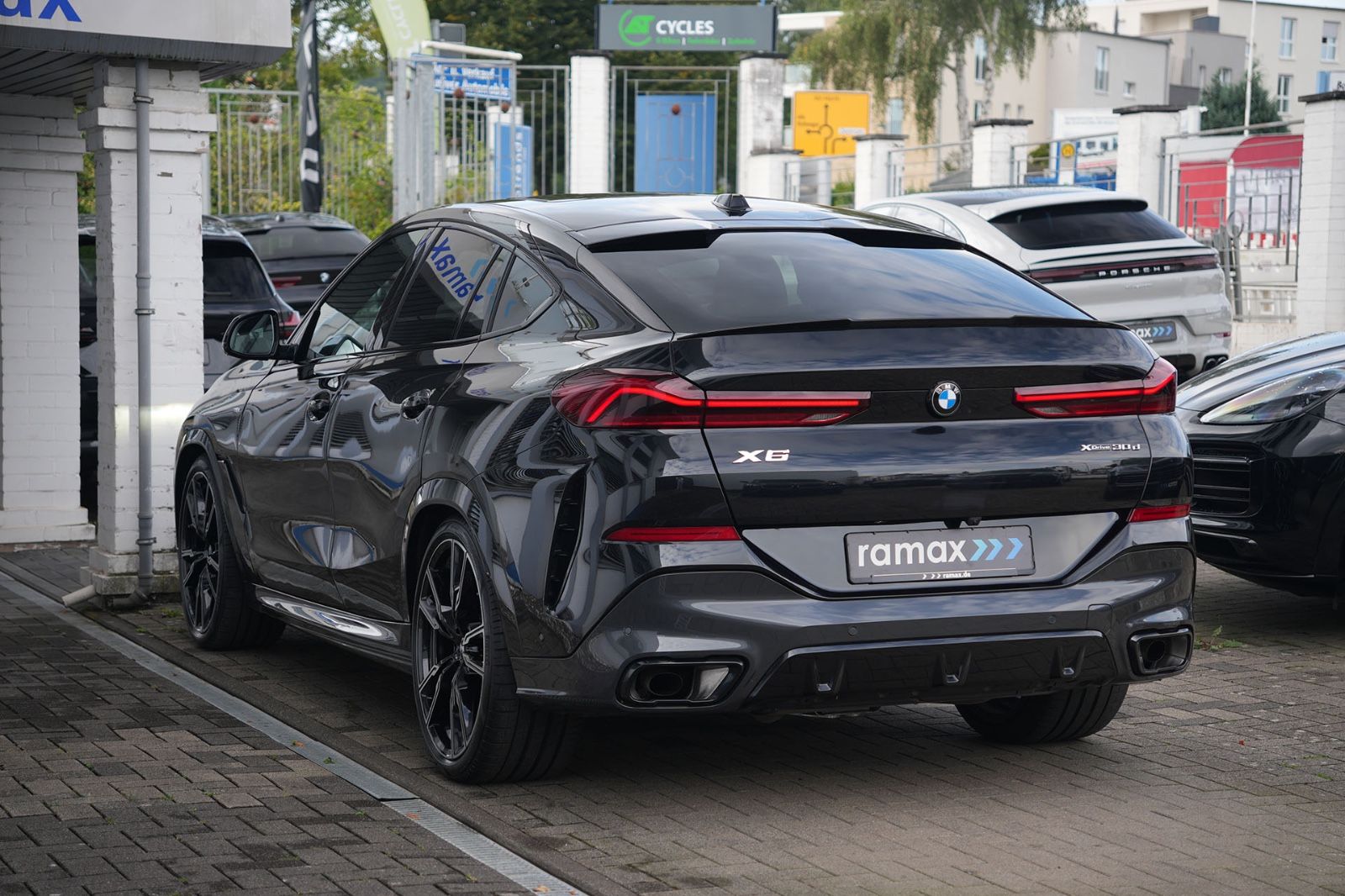 BMW X6 xDrive30d M SPORT PRO - Samsaru's Car Outlet