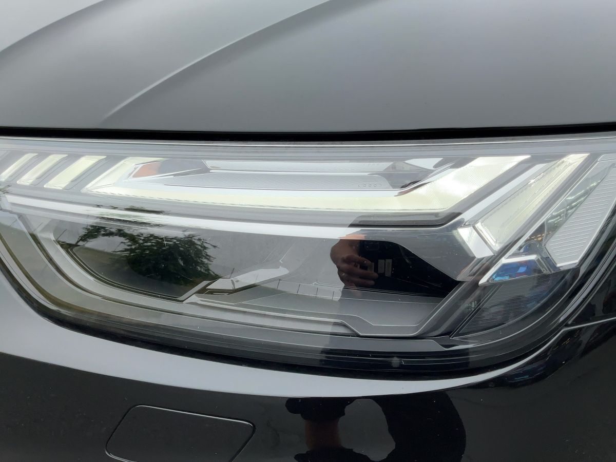 Audi Q5 45 TFSI QU S-LINE - Samsaru's Car Outlet