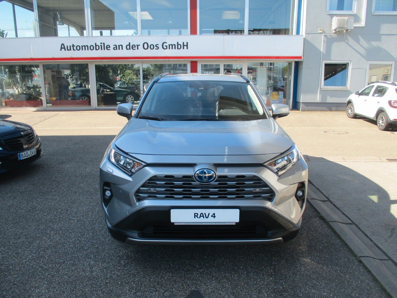 Toyota RAV4 Hybrid 4x4 Team - Samsaru's Car Outlet