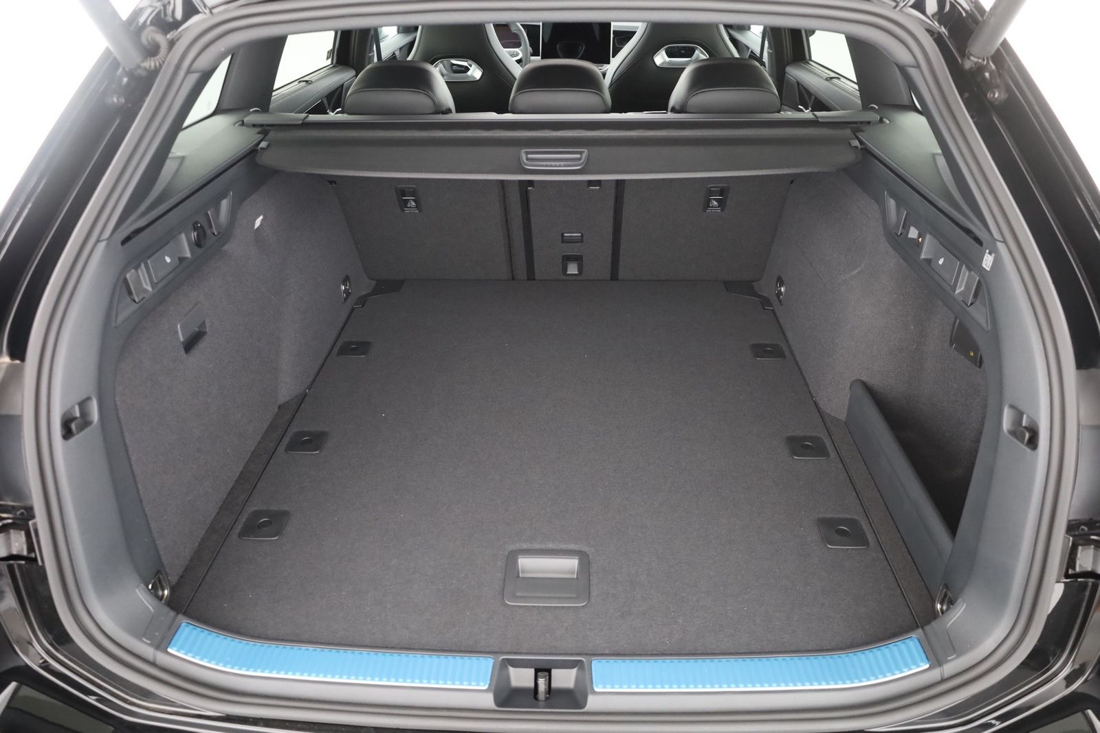 Volkswagen Passat Variant R-Line 2.0 TSI DSG Matrix Pano AH
