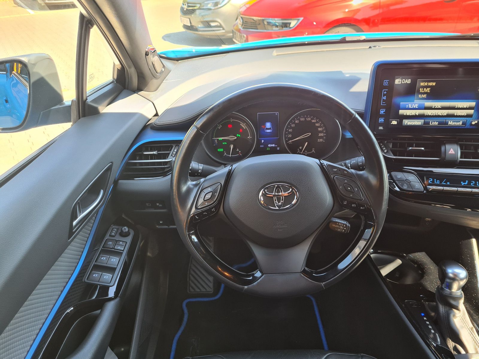 Toyota C-HR Hybrid Style - Samsaru's Car Outlet