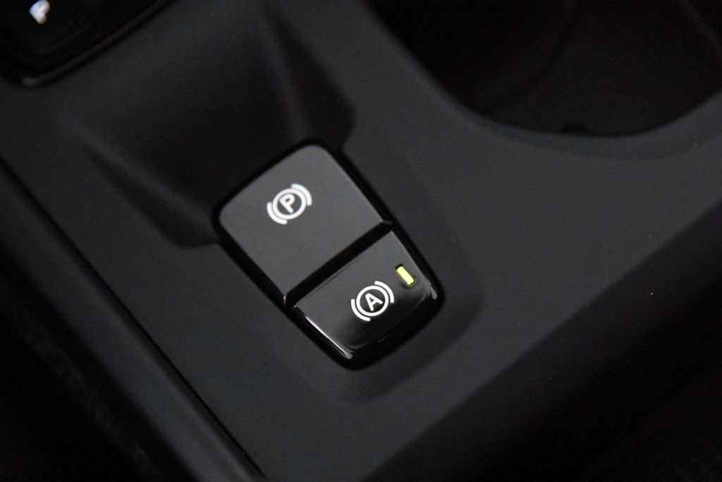 Volvo XC40 T4 Recharge Inscription - Samsaru's Car Outlet