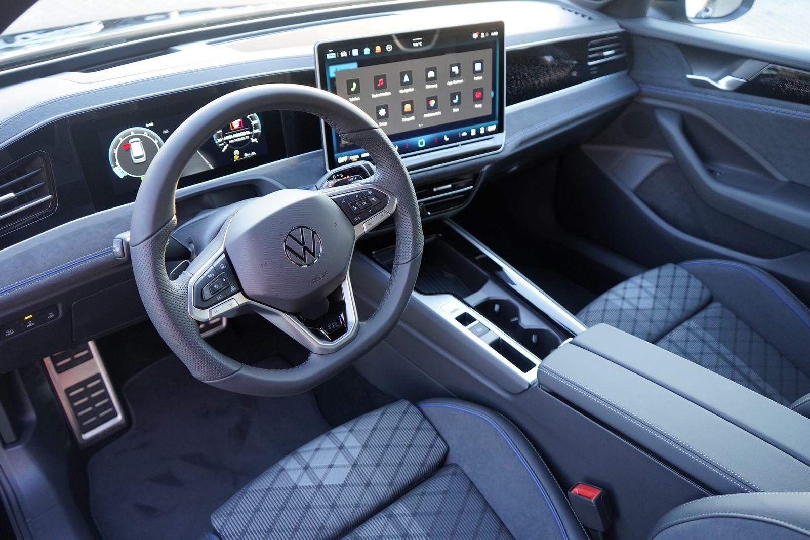 Volkswagen Passat Variant R-Line BlackStyle 2.0 TSI 4M  DSG