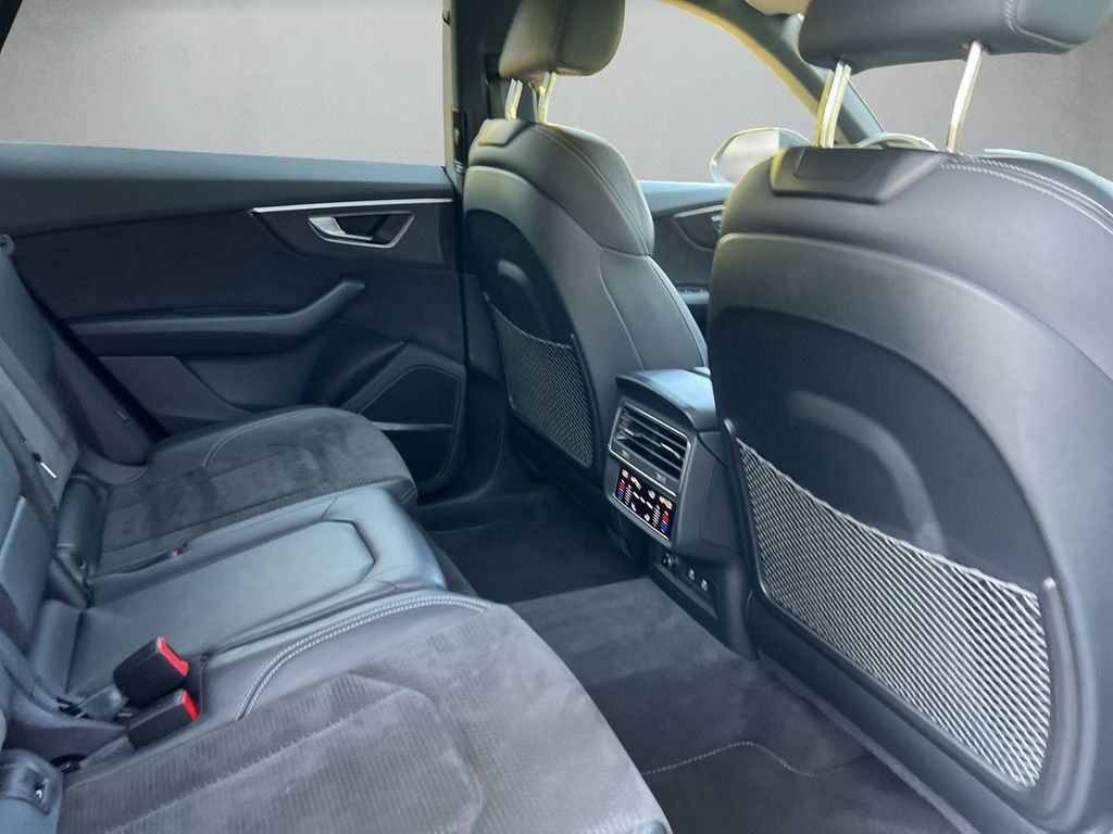 Audi Q8 55 TFSI quattro competition plus *S line*AHK*