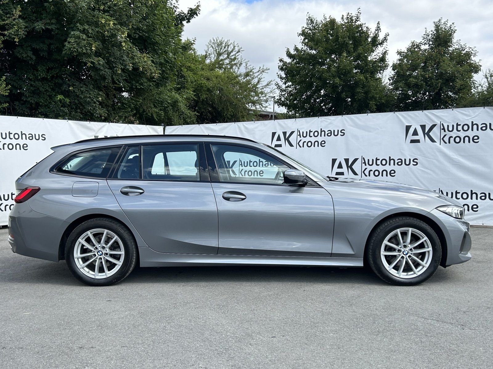 BMW 320 d Mild Hybrid xDrive - Samsaru's Car Outlet