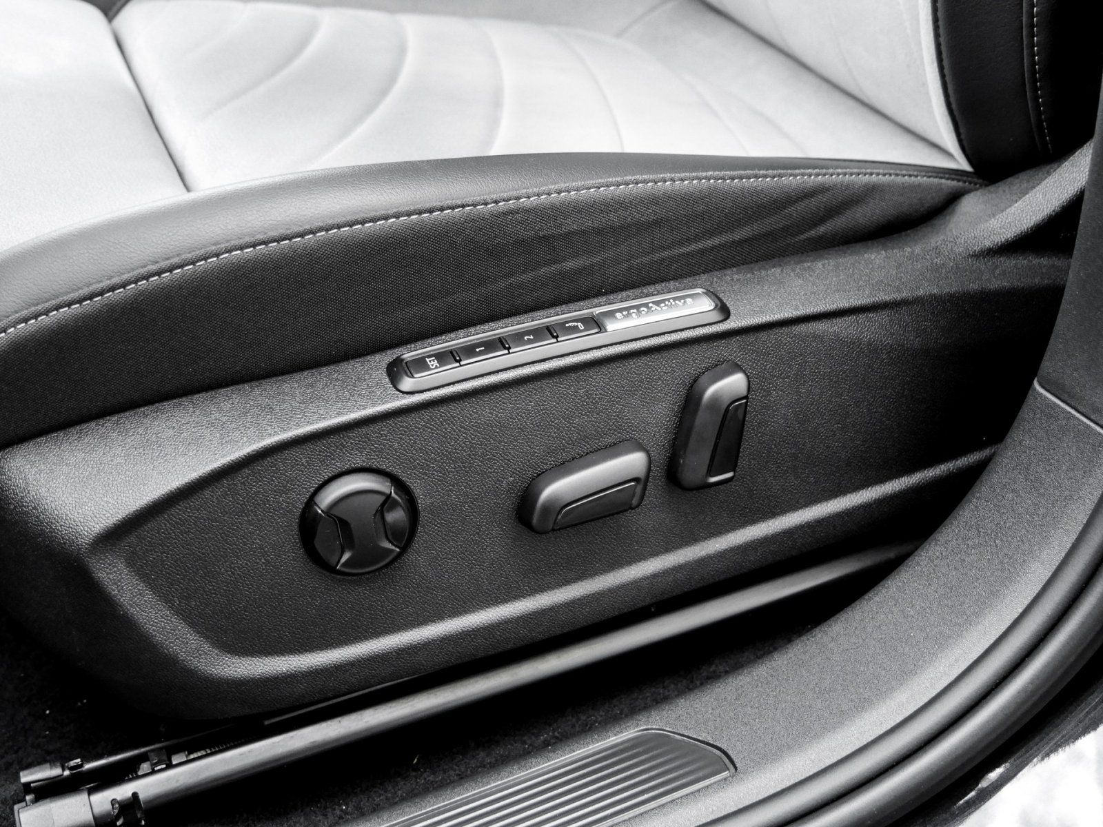 Volkswagen ID.3 Pro IQ.Light Navi Pano AHK TravelAss. AreaV
