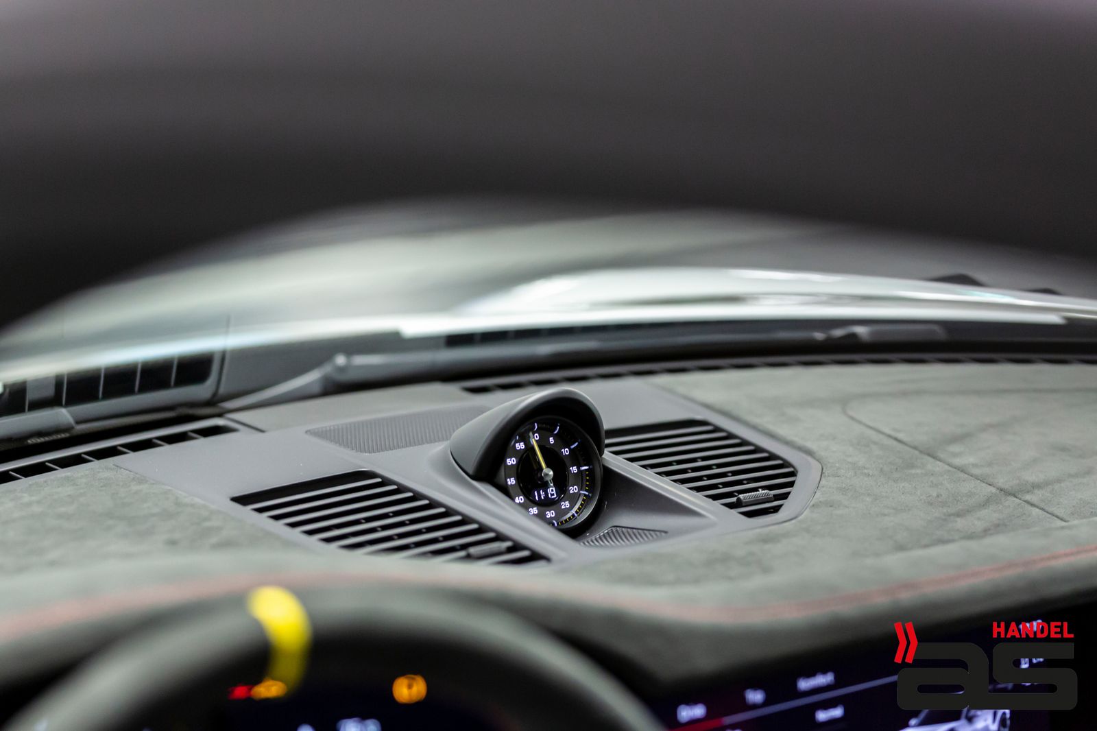 Porsche 911 992 GT3 RS - Samsaru's Car Outlet