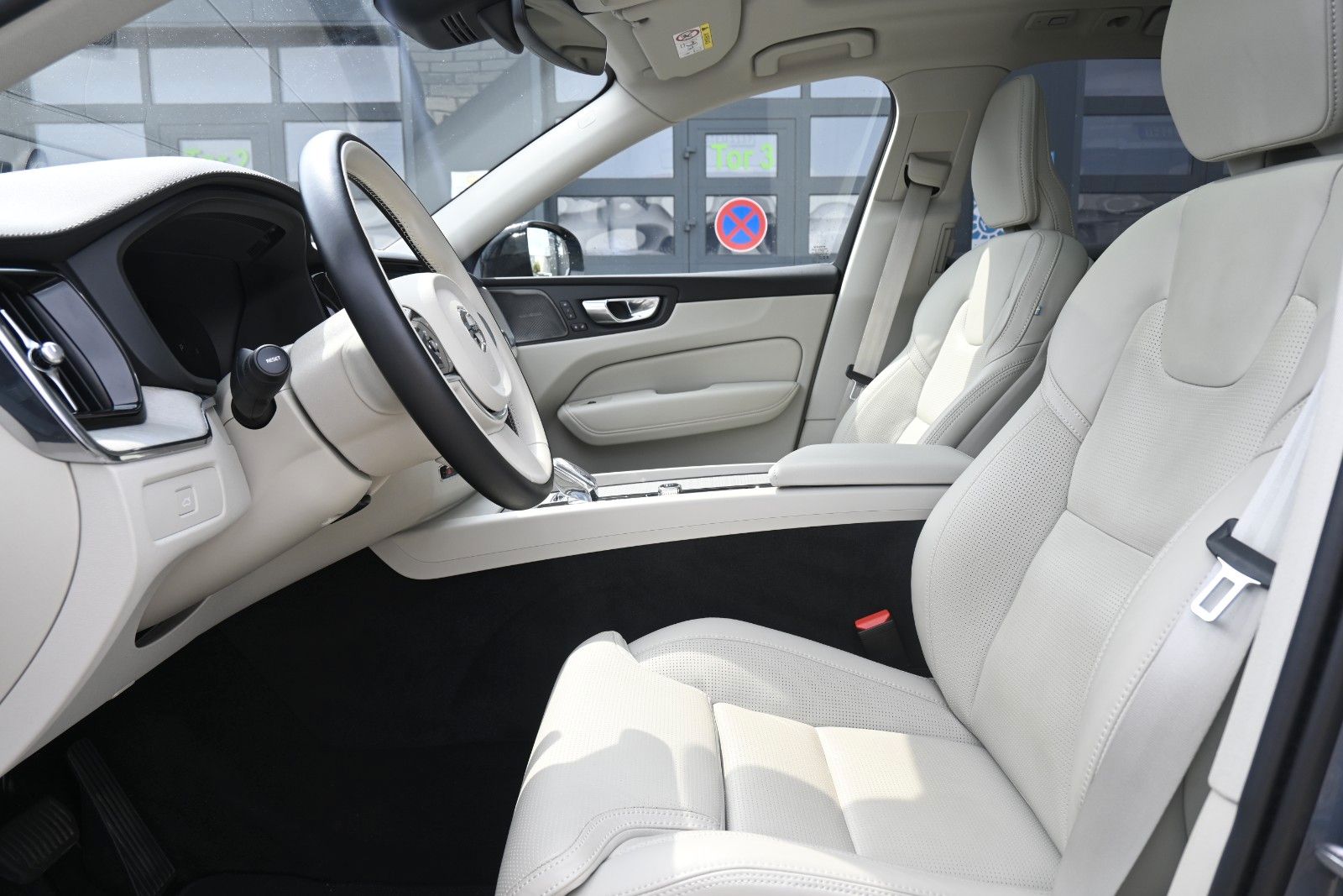 Volvo XC60 B5D AWD Ultimate Dark*LED*PANO*STHZ*H&K*360