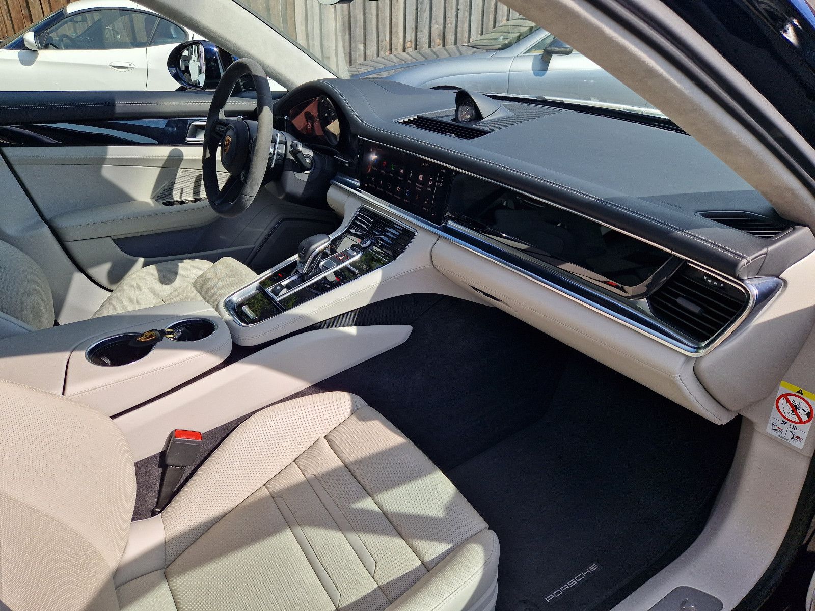 Porsche PANAMERA SPORT TURISMO TURBO S"INSP NEU"APPROVED