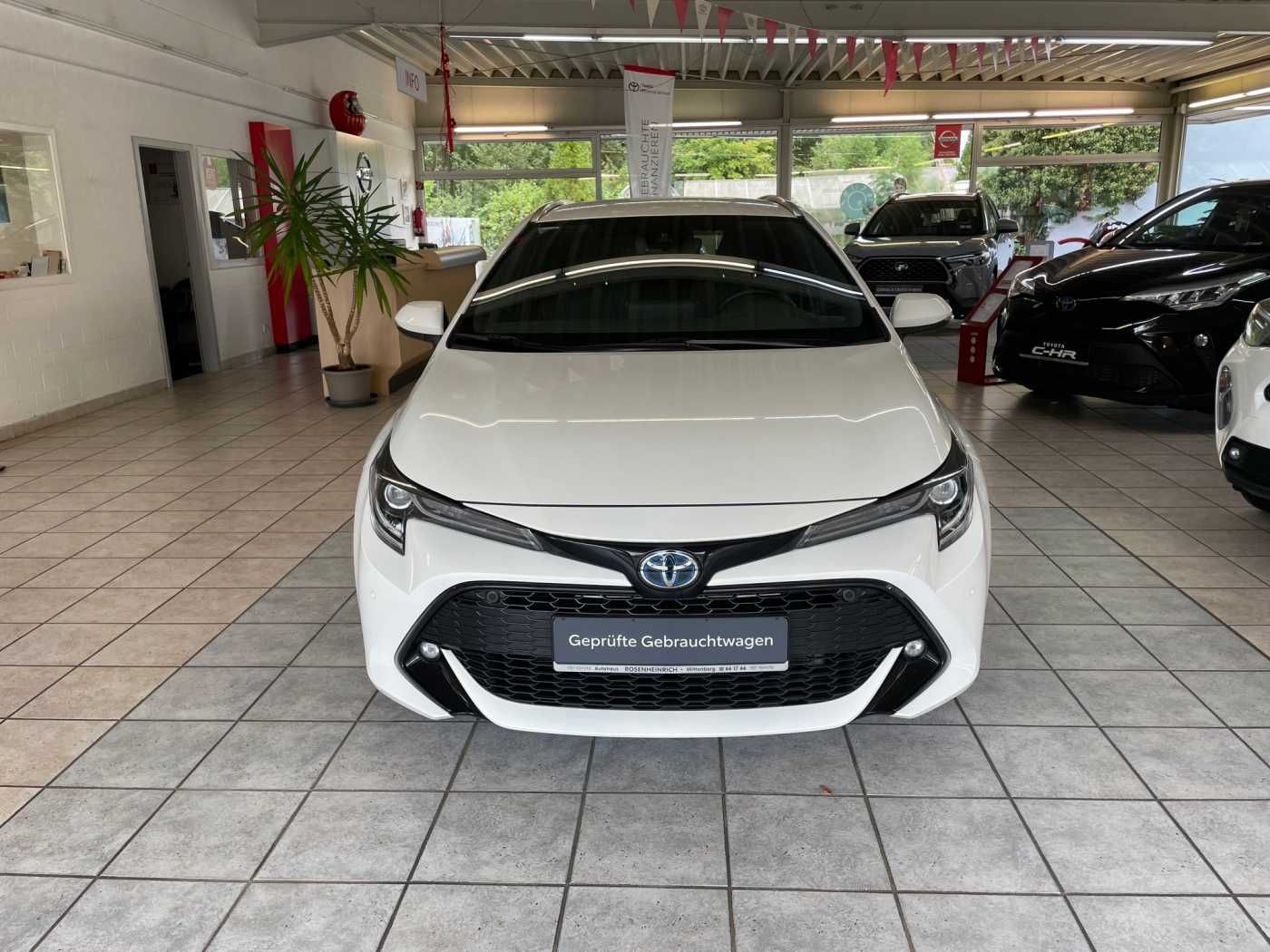 Toyota Corolla Touring Sports Hyb 1.8 - Samsaru's Car Outlet