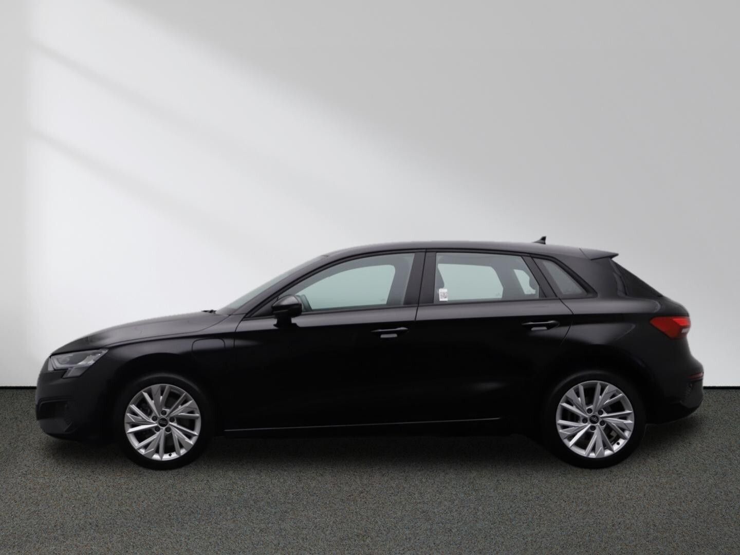 Audi A3 Sportback 40 TFSI e S tronic MMI Navi LED