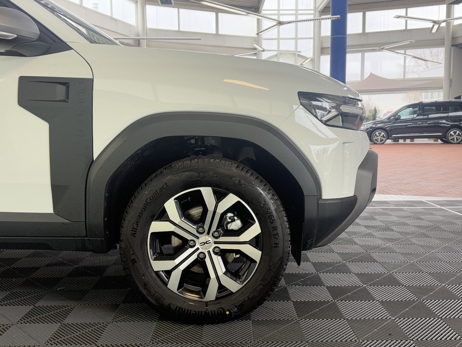 Dacia Duster III TCe 130 EXPRESSION 4x4 - Samsaru's Car Outlet