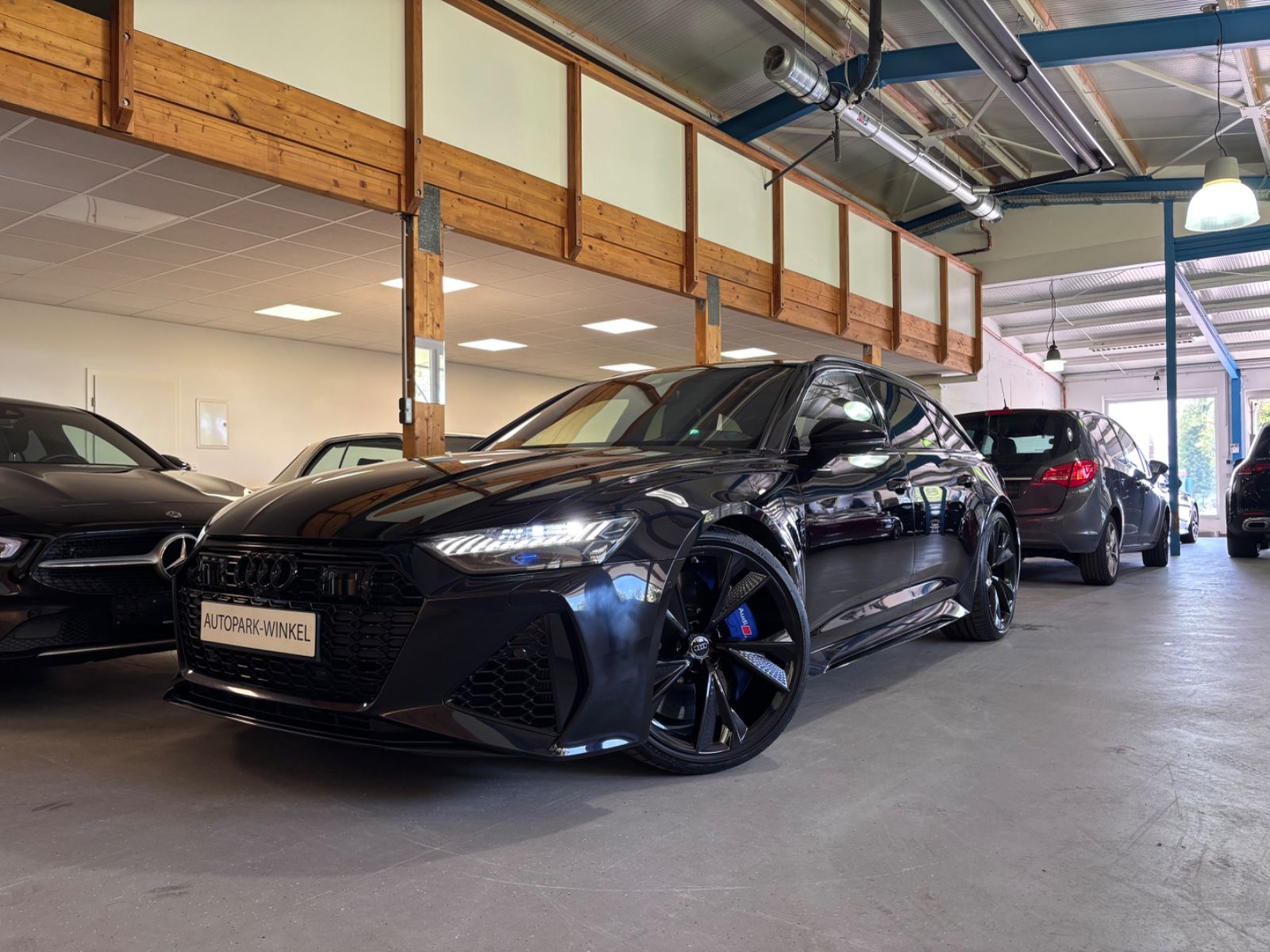 Audi RS6 Avant 4.0 TFSI quattro / Navi