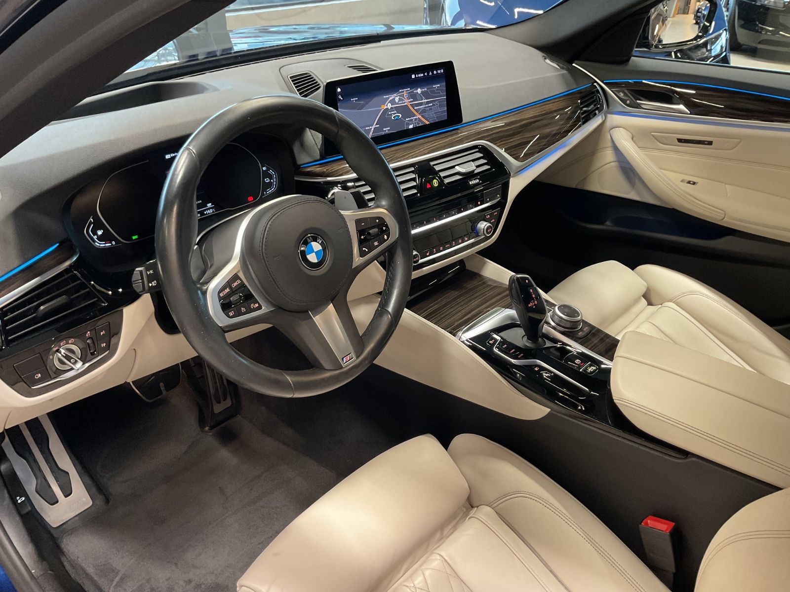 BMW 545e xDr. M Paket Exclusivleder HuD Laserl.