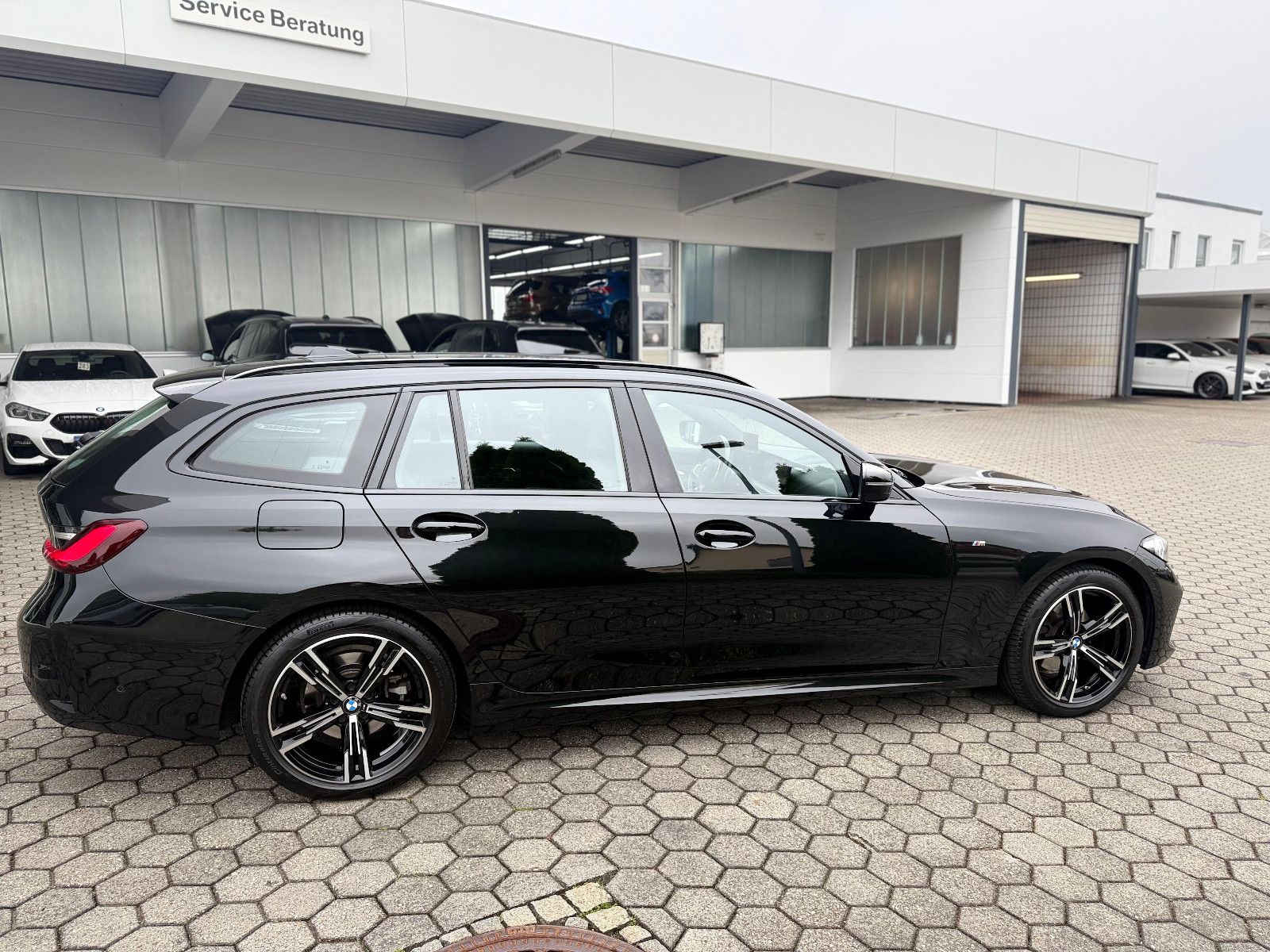 BMW 320 d Touring M-Sport xDrive - Samsaru's Car Outlet