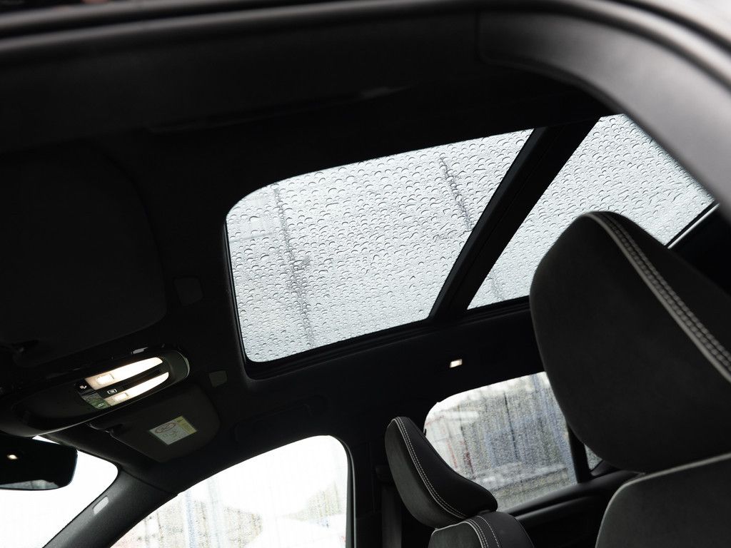 Volvo XC40 Ultimate Recharge Pure Electric AWD PANO