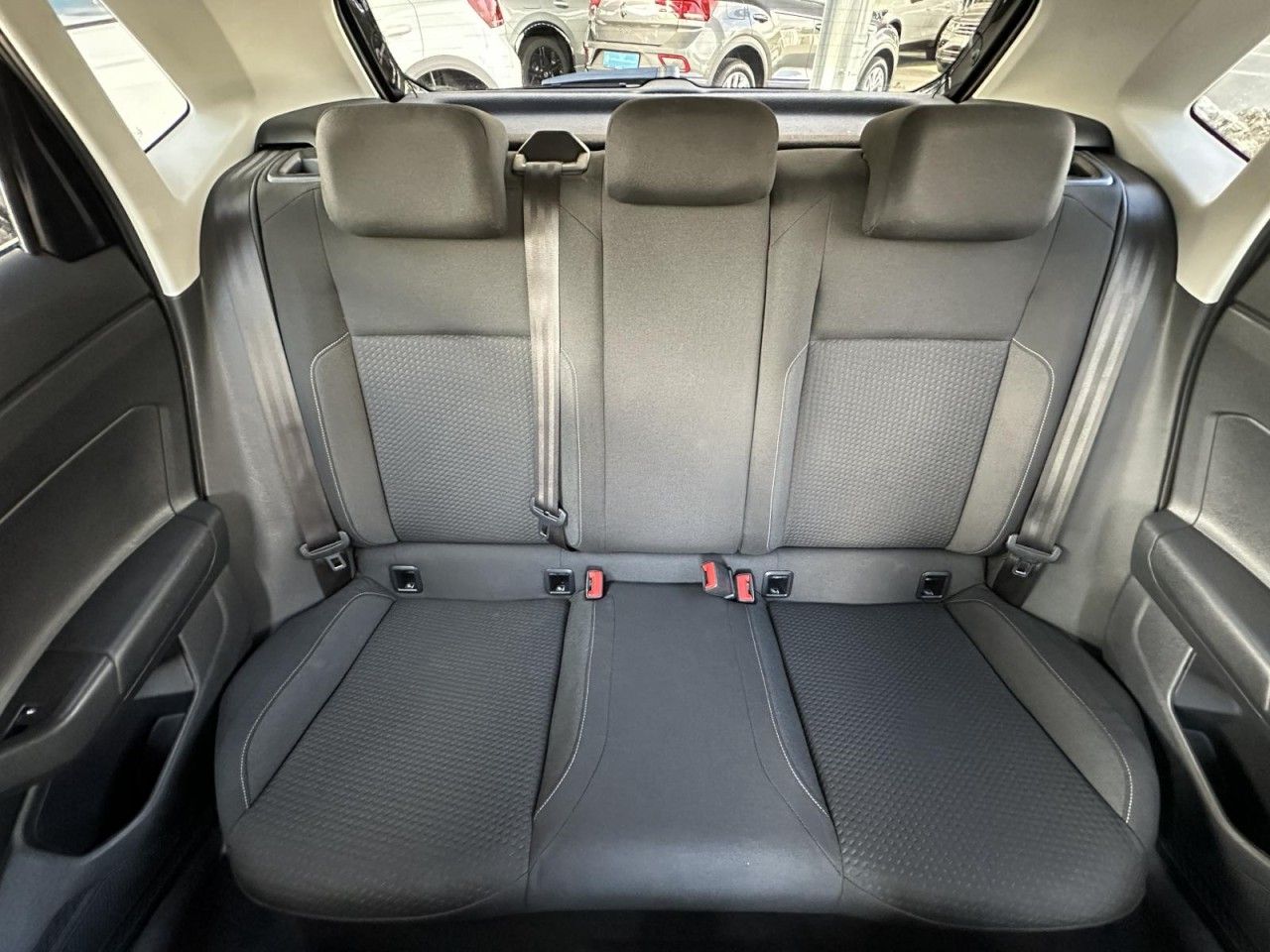 Volkswagen Polo 1.0 TSI DSG - Samsaru's Car Outlet