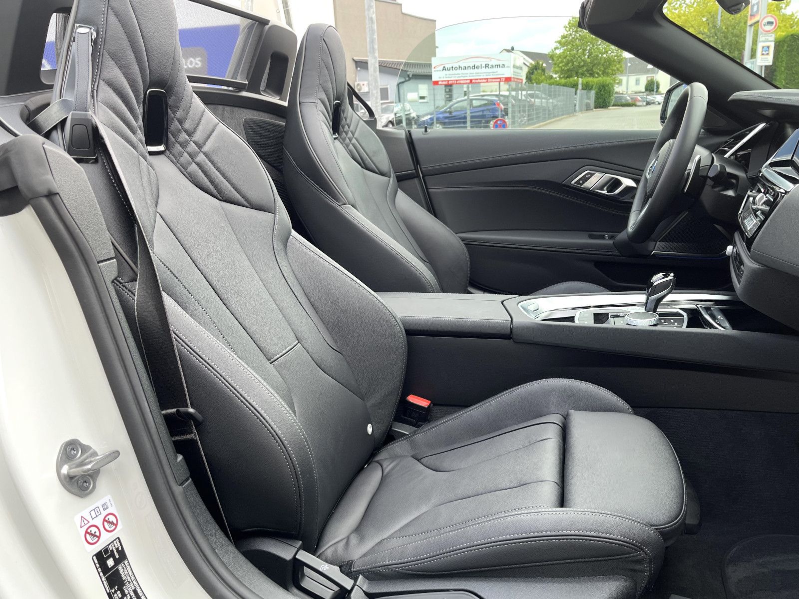BMW Z4 sDrive20i M Sport - Samsaru's Car Outlet