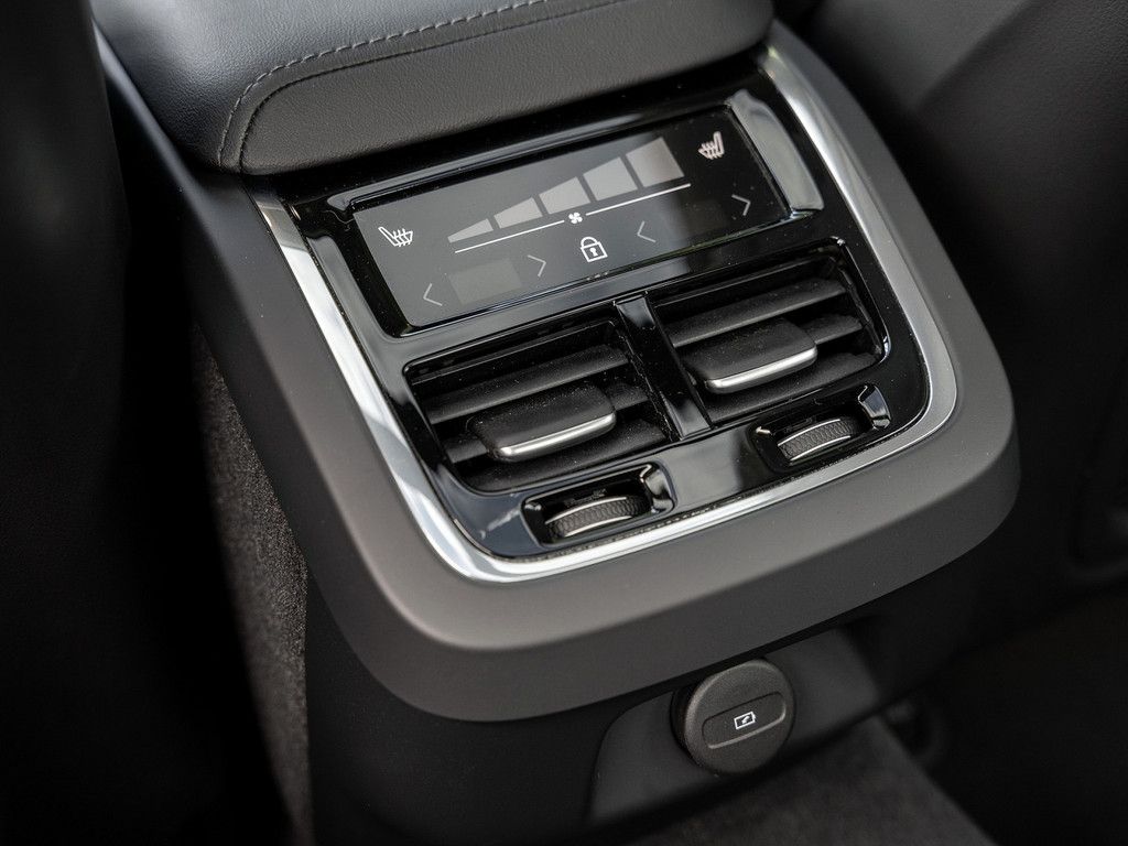 Volvo S60 B5 Ultimate Dark AWD B&W ACC HUD PANO 360°