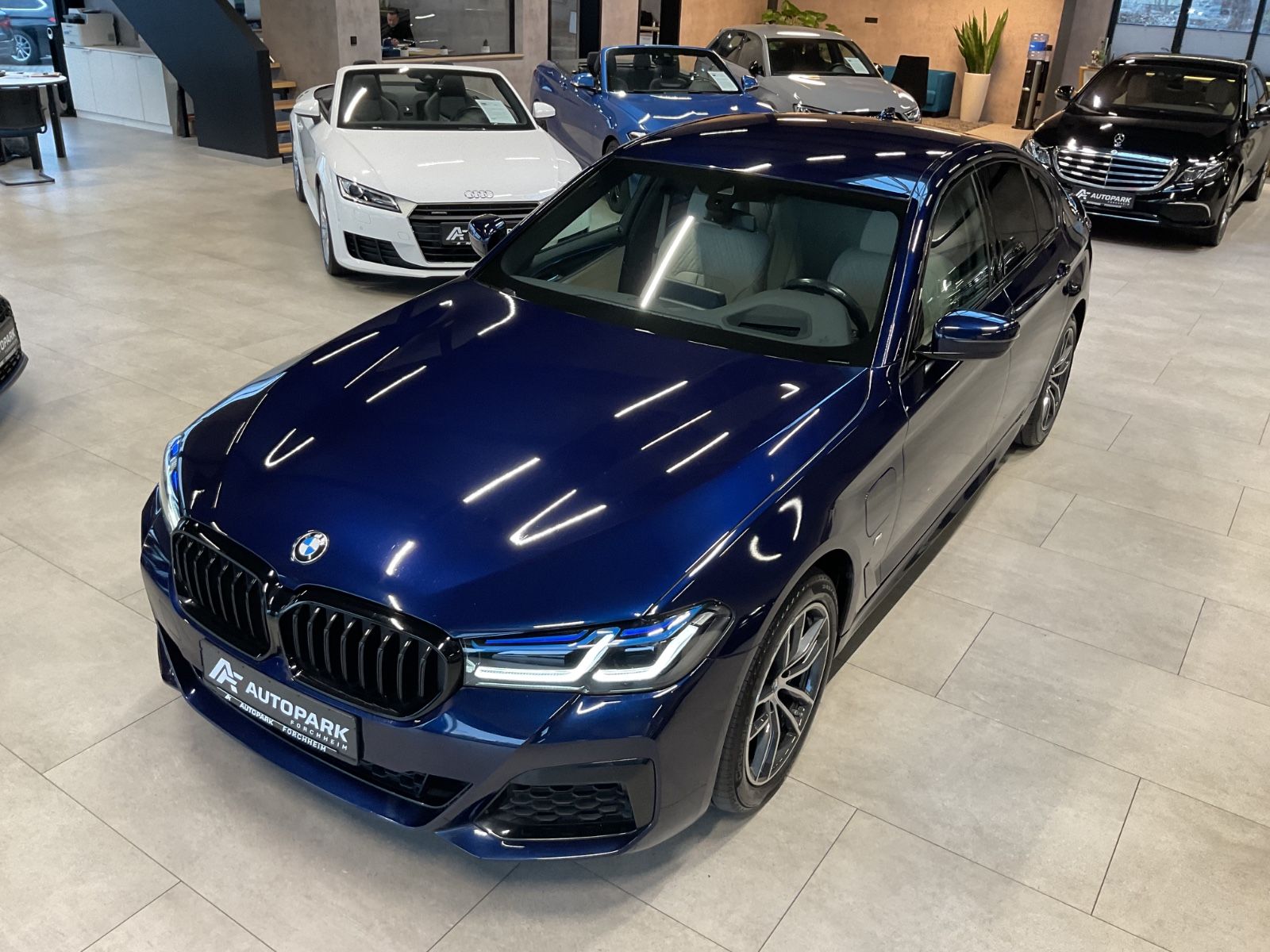 BMW 545e xDr. M Paket Exclusivleder HuD Laserl.
