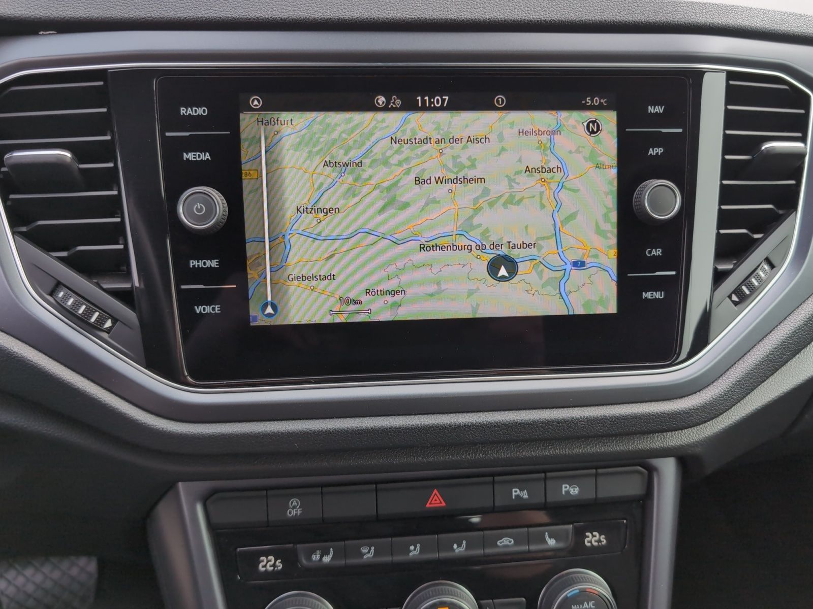 Volkswagen T-Roc 1.5 TSI Style DSG - Samsaru's Car Outlet