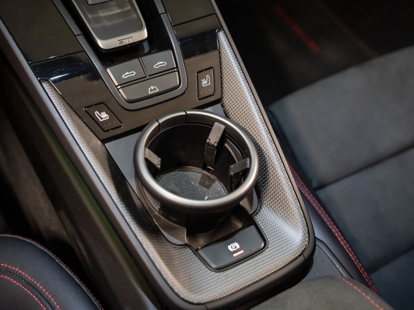 Porsche 992 Carrera 4 GTS Cabriolet InoDrive Burmester