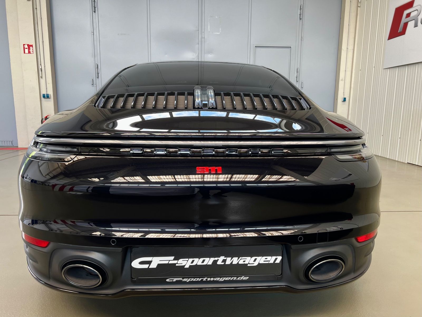 Porsche 992 Carrera S - Samsaru's Car Outlet