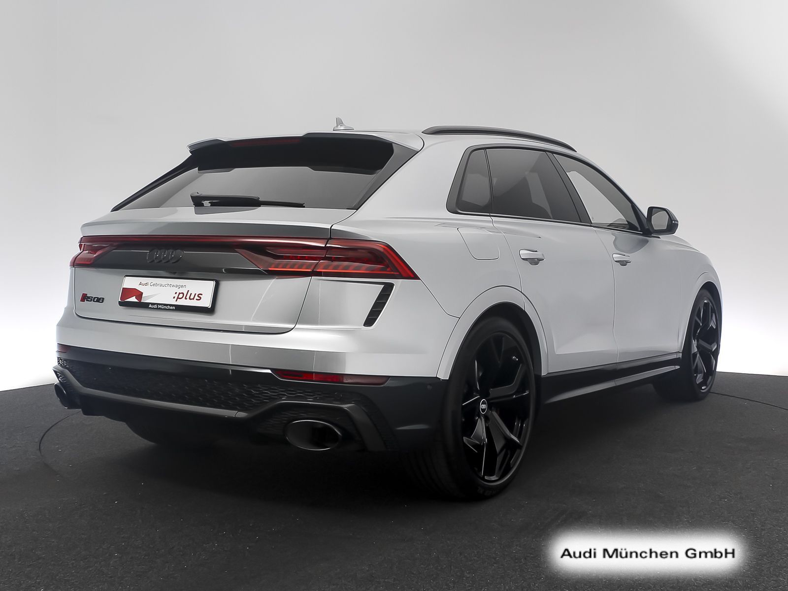 Audi RS Q8 Dynamik+/Keramik/Carbon/StdHzg/AHK/B&O