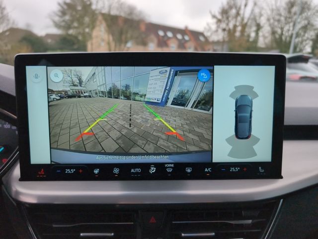Ford Focus Titanium Automatik Kamera ACC Fahrassisten