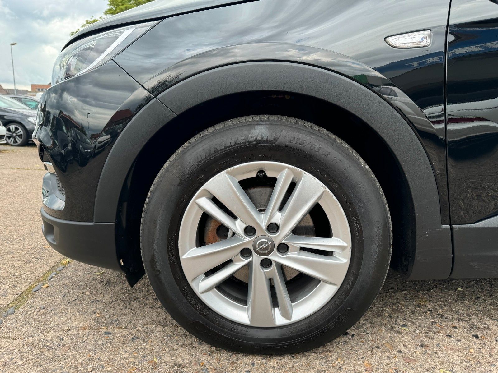 Opel Grandland Business Edition - Samsaru's Car Outlet