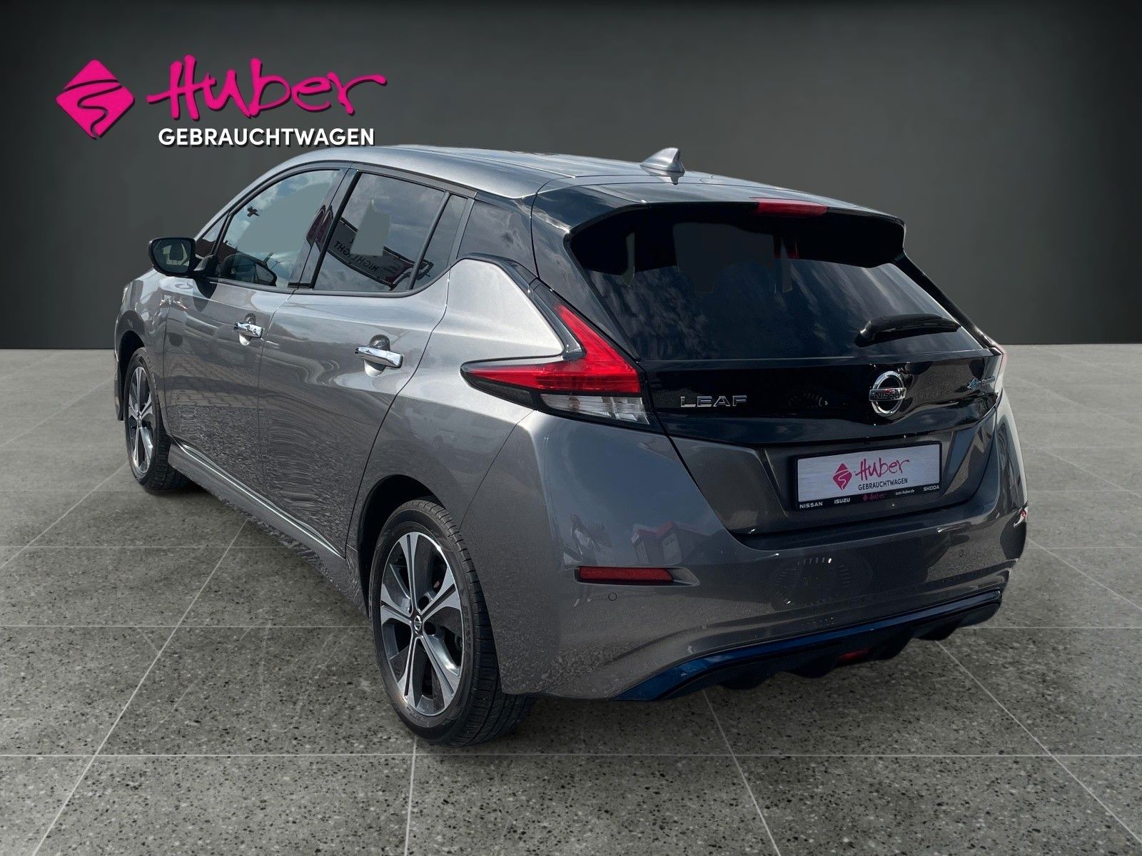 Nissan Leaf 62 kWh TEKNA - Samsaru's Car Outlet