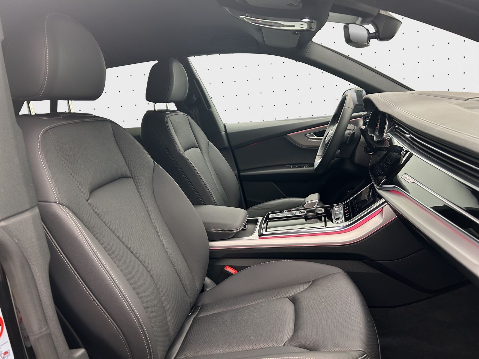 Audi Q8 55 TFSI e quattro - Samsaru's Car Outlet