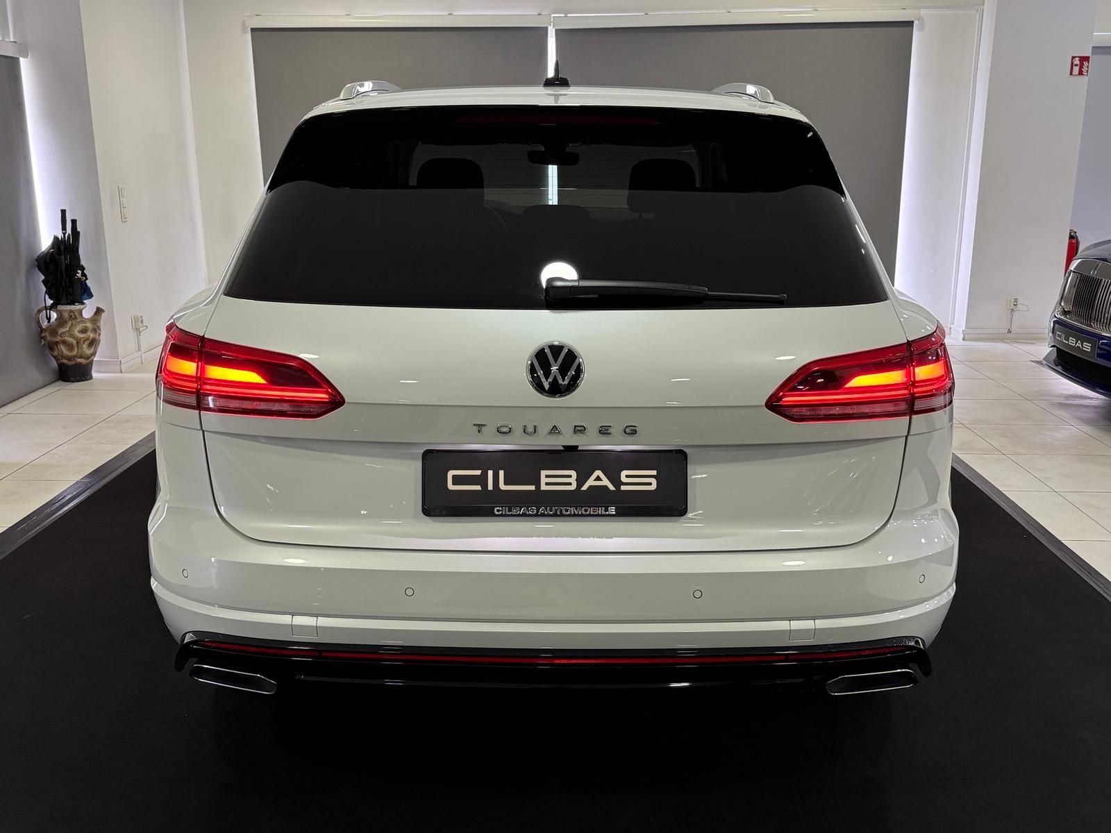 Volkswagen Touareg Elegance 4Motion - Samsaru's Car Outlet