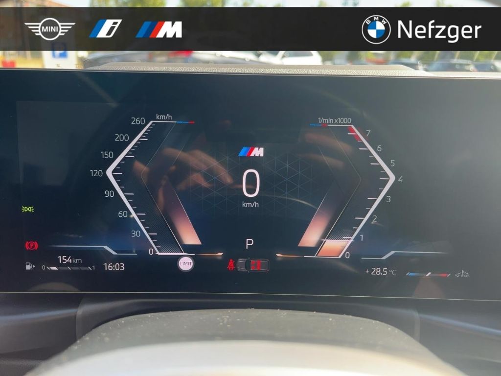 BMW 318 i Touring M Sport Driving Assistant 360°