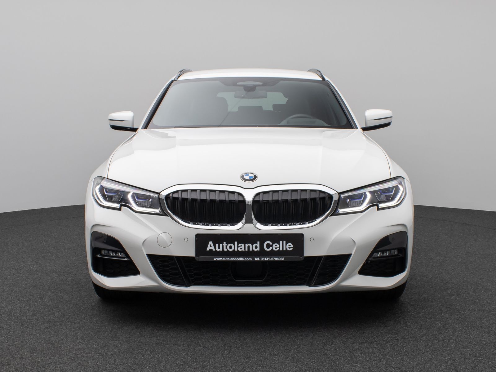 BMW 330e M Sport - Samsaru's Car Outlet
