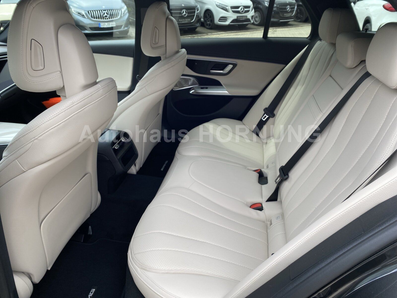 Mercedes-Benz E 450d T 4M AMG HUD STDHZ PANOSD AHK DigiL Bur4D
