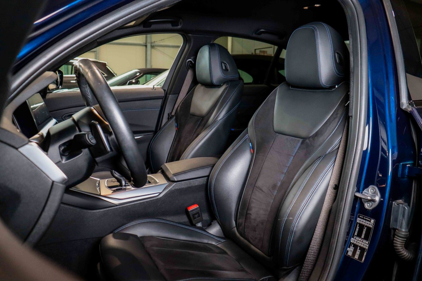 BMW 330i M SPORT SHADOW - Samsaru's Car Outlet
