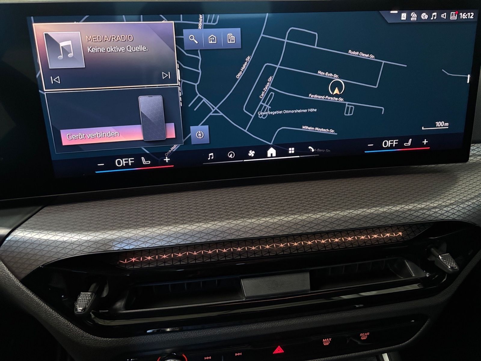 BMW 320i Touring M Sport -AHK/Pano/HeadUp/Innovation