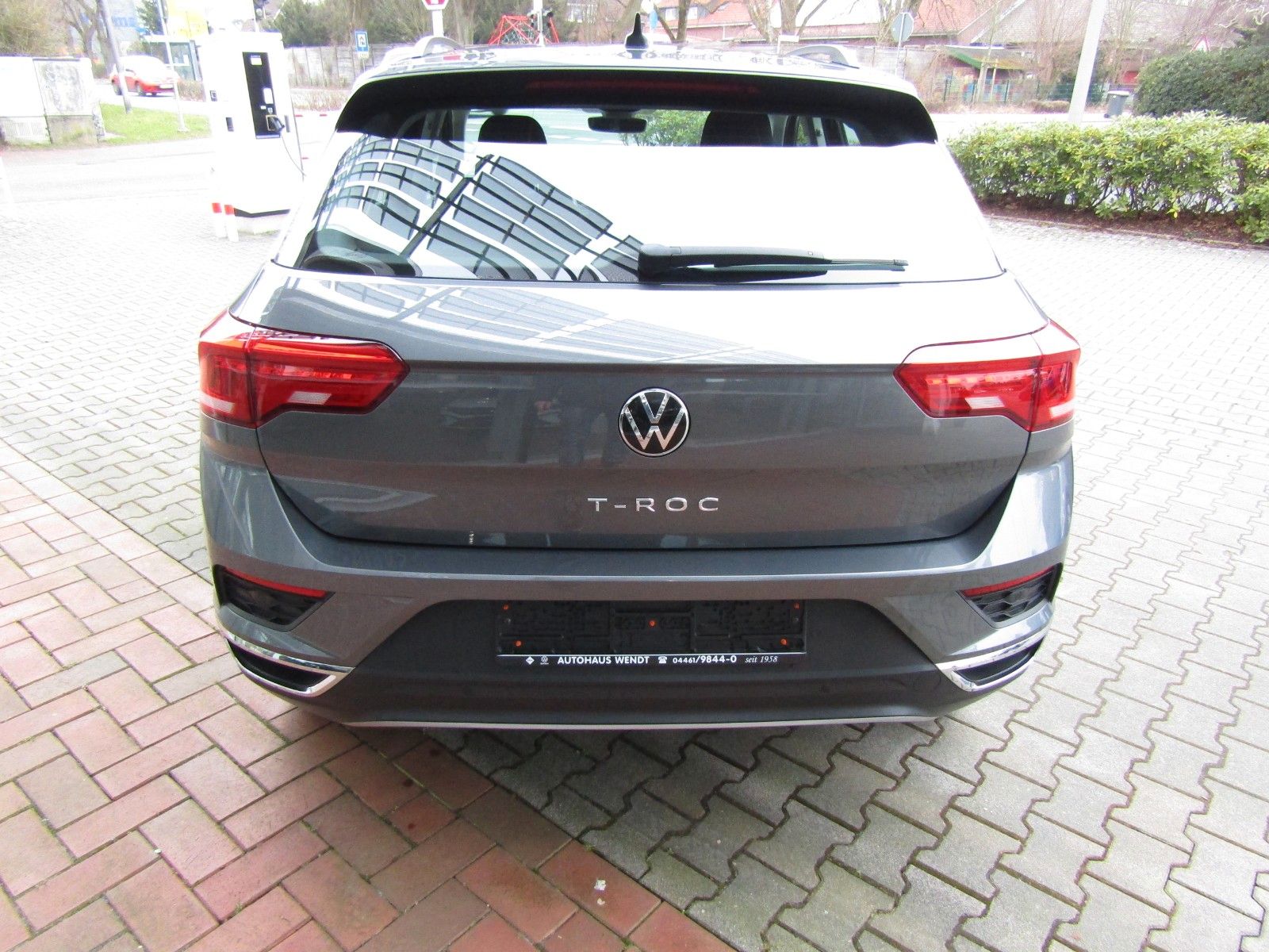 Volkswagen T-Roc 1.5 TSI Style - Samsaru's Car Outlet