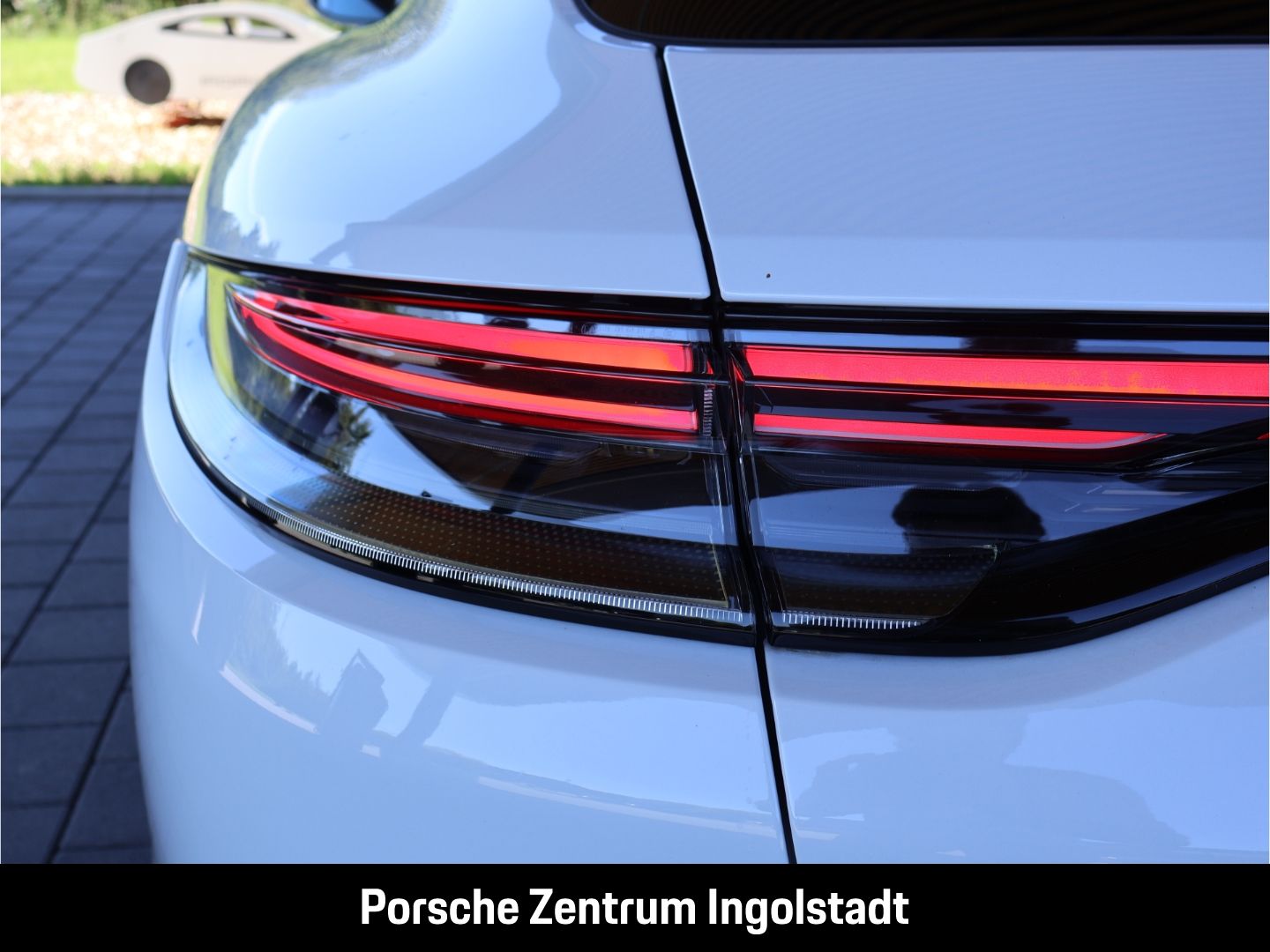 Porsche Panamera 4 E-Hybrid Sport Turismo Platinum Editi