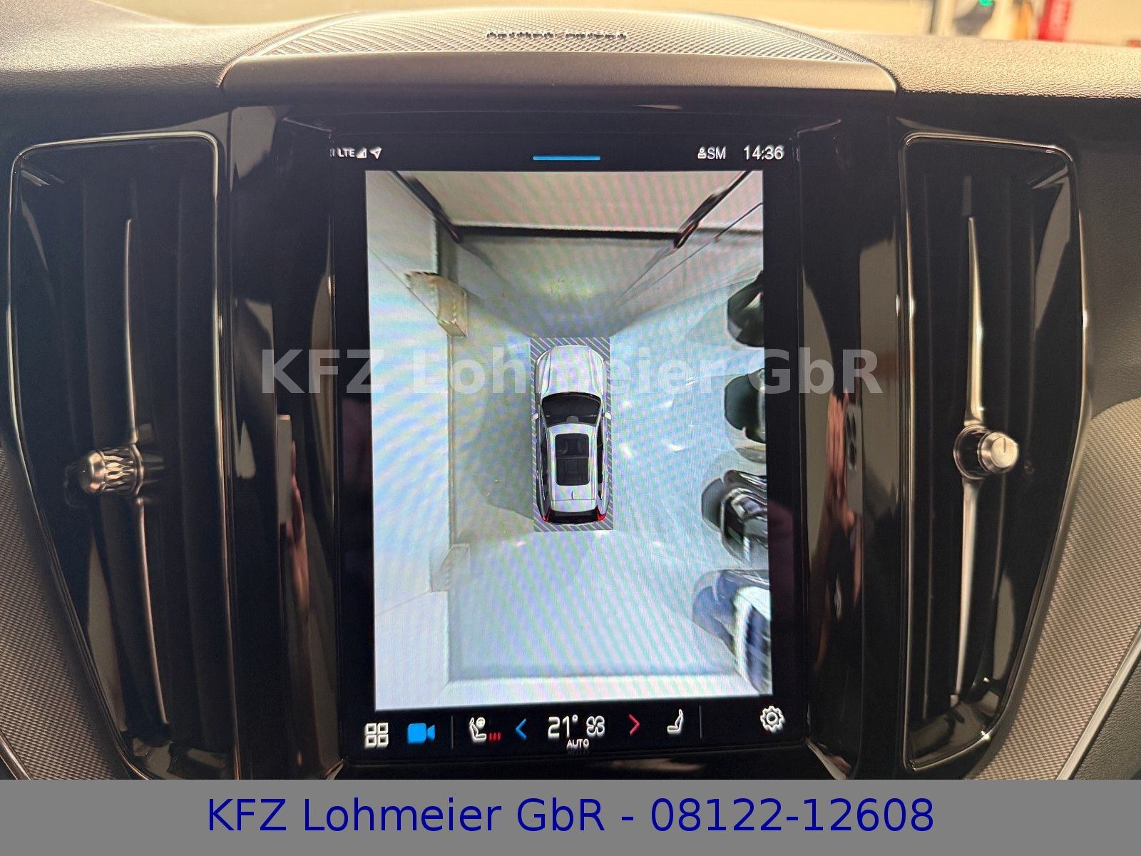 Volvo XC60 R Design Recharge Plug-In Hybrid AWD *Voll*