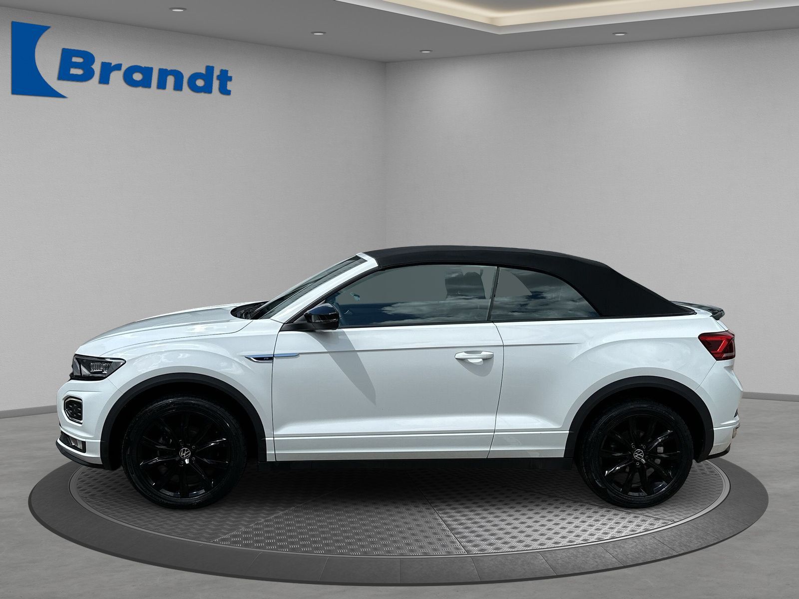 Volkswagen T-Roc R-Line - Samsaru's Car Outlet