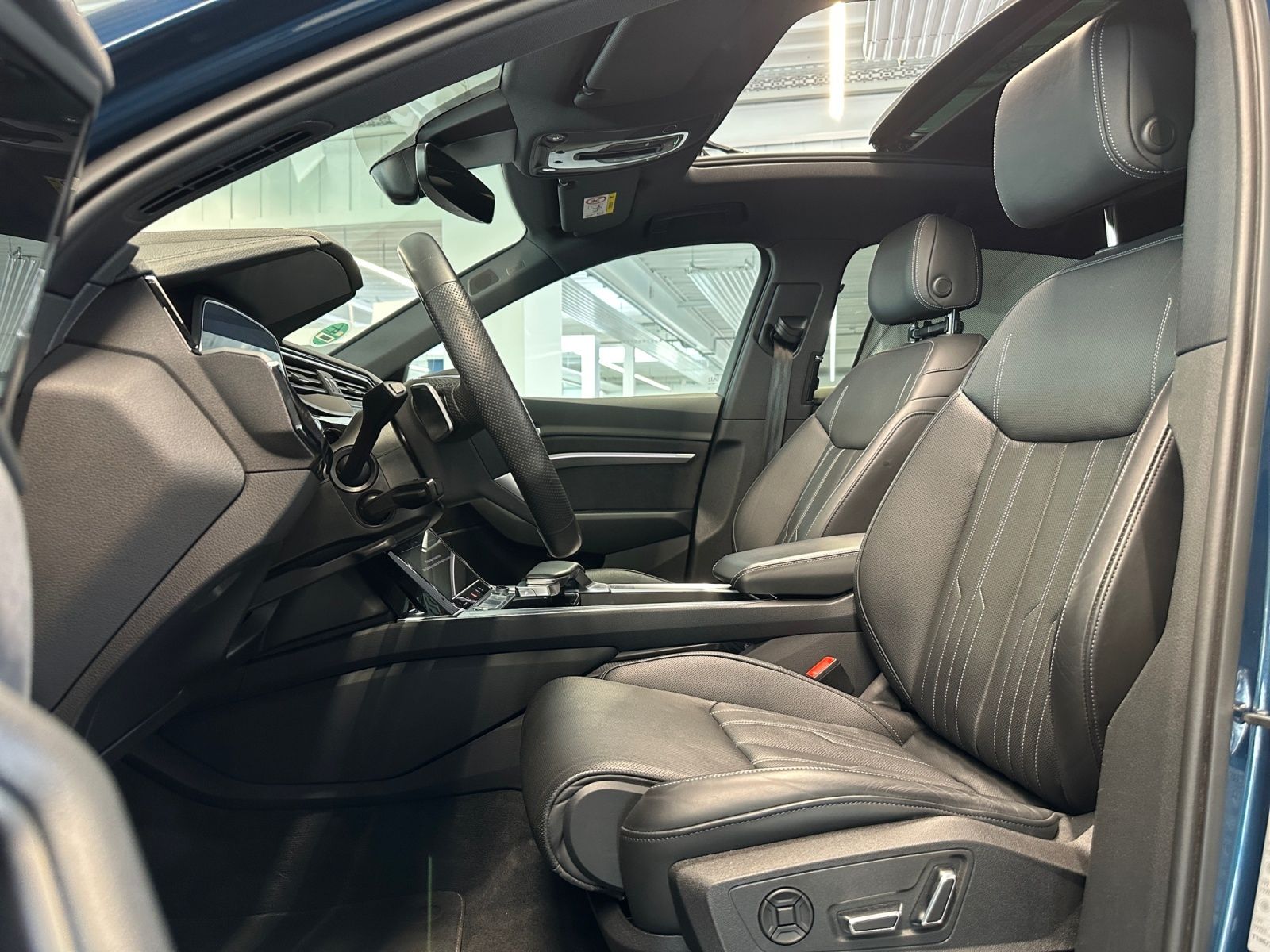 Audi e-tron 55 quattro S line Sline AHK AIR PAN MTX B
