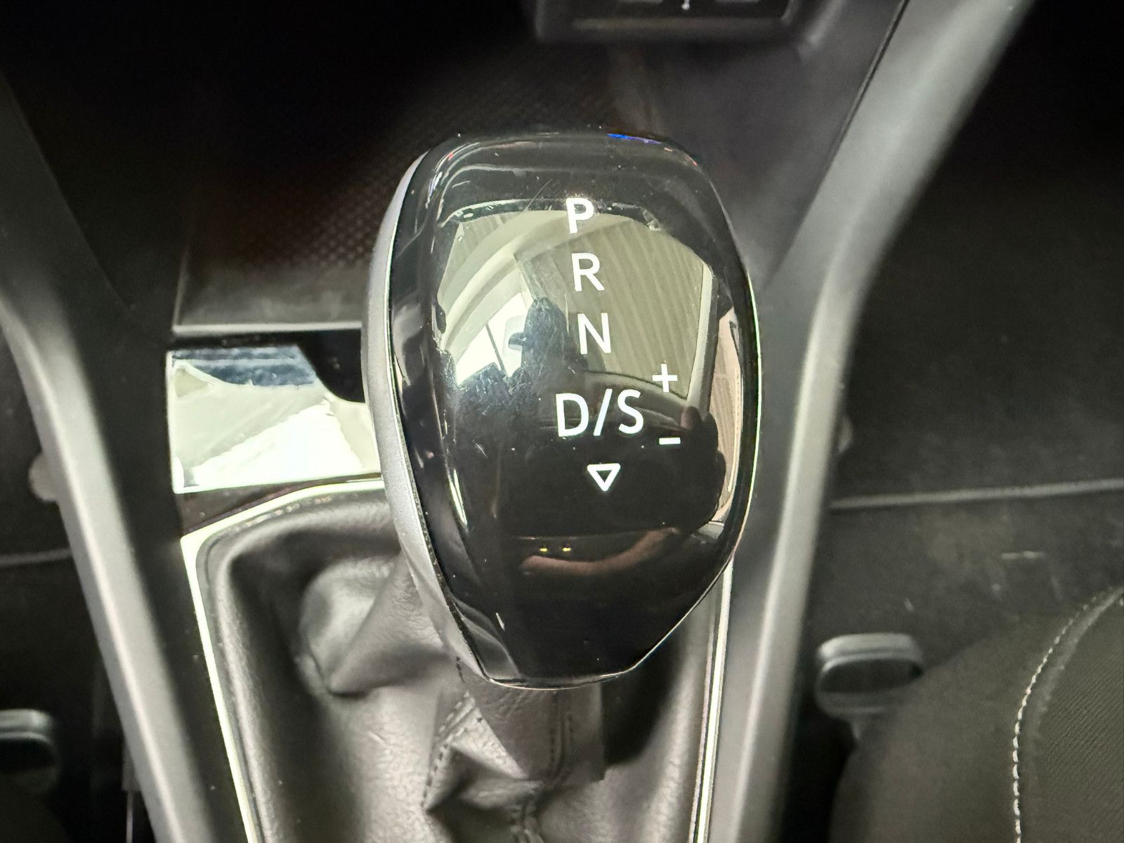 Volkswagen T-Cross Life - Samsaru's Car Outlet
