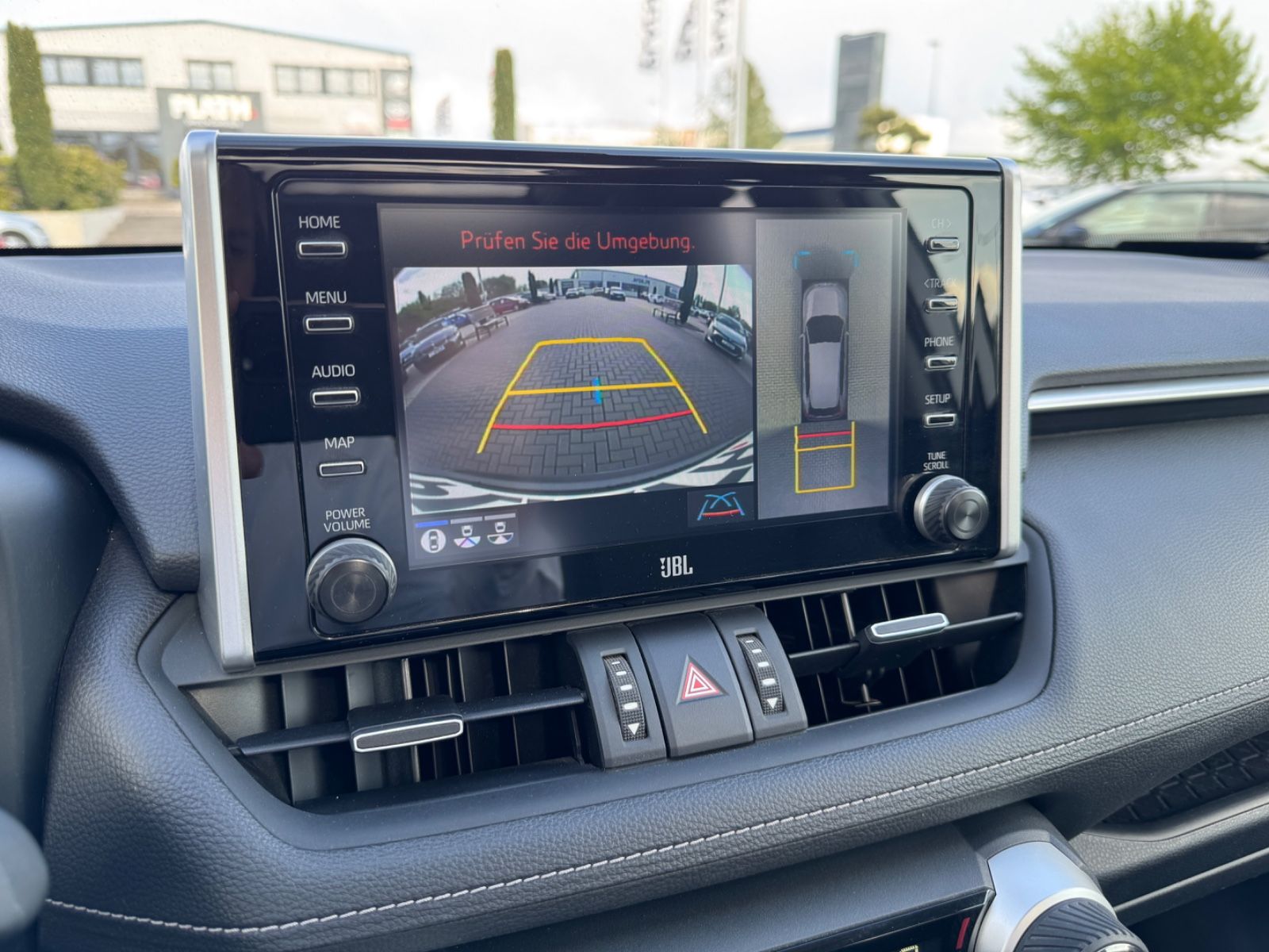 Toyota RAV 4 RAV4 Hybrid 4x4 Lounge - Samsaru's Car Outlet