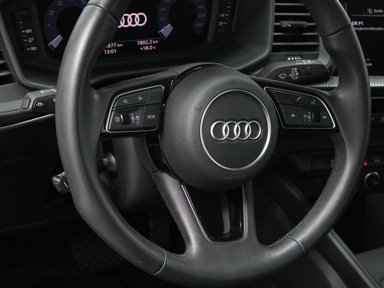 Audi A1 Sportback 30 TFSI ADVANCED - Samsaru's Car Outlet
