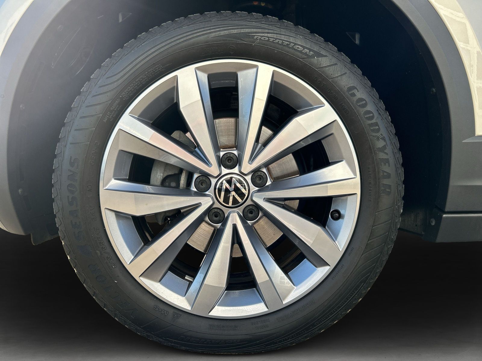 Volkswagen T-Roc 1.0 TSI Style - Samsaru's Car Outlet