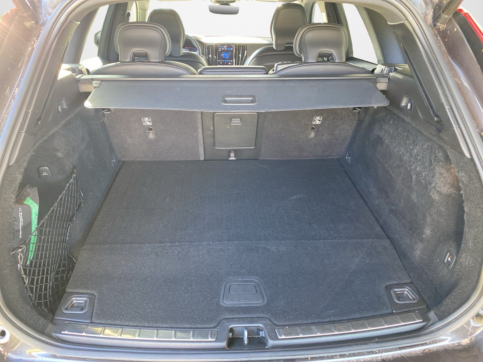 Volvo XC60 R-Design Recharge AHK,Kamera,DAB,Navi