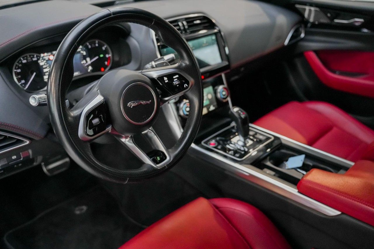 Jaguar XE 2.0 R-Dynamic Black AWD NAVI Matrix LED RFK