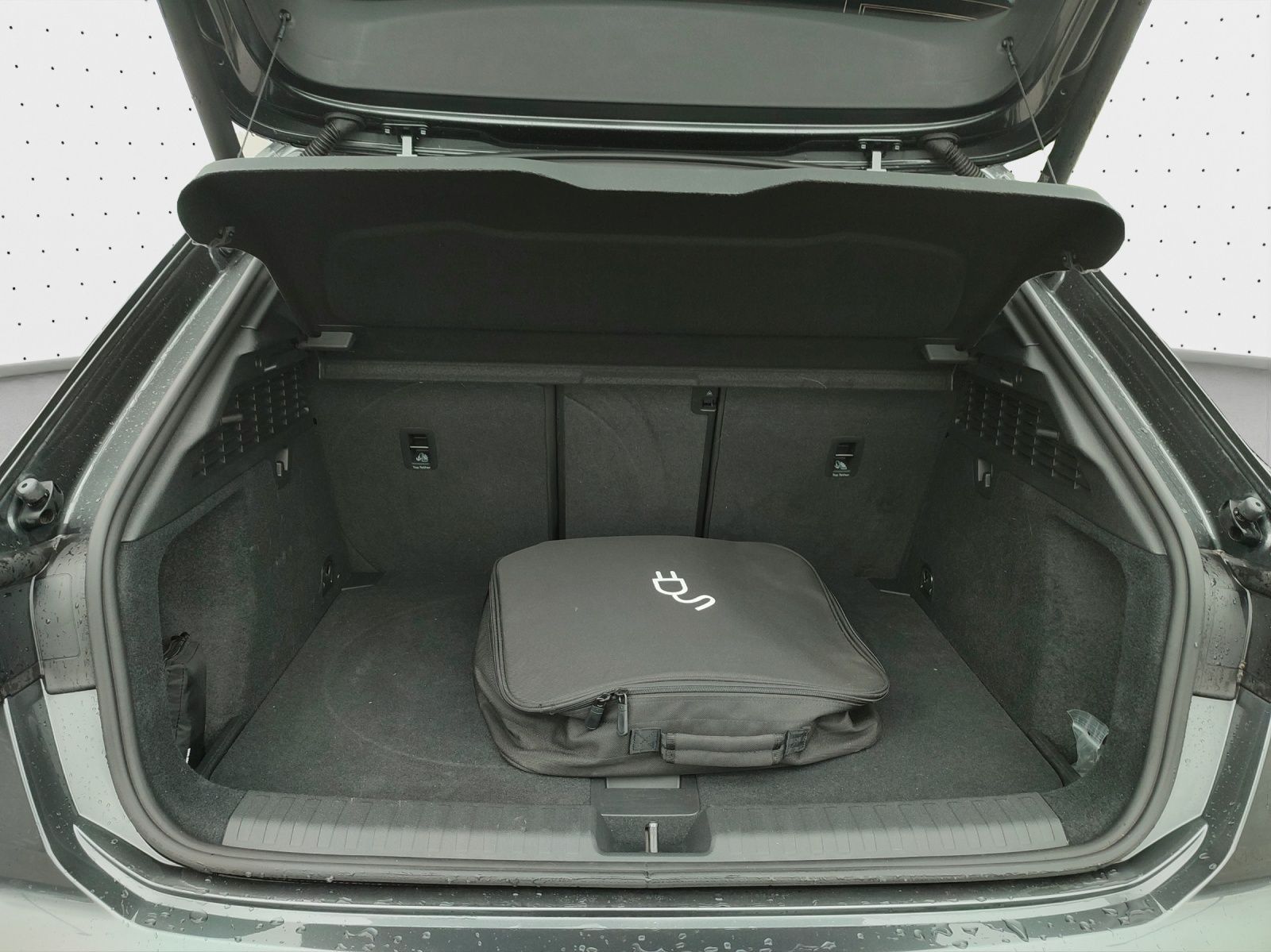 Audi A3 Sportback TFSI e S line - Samsaru's Car Outlet